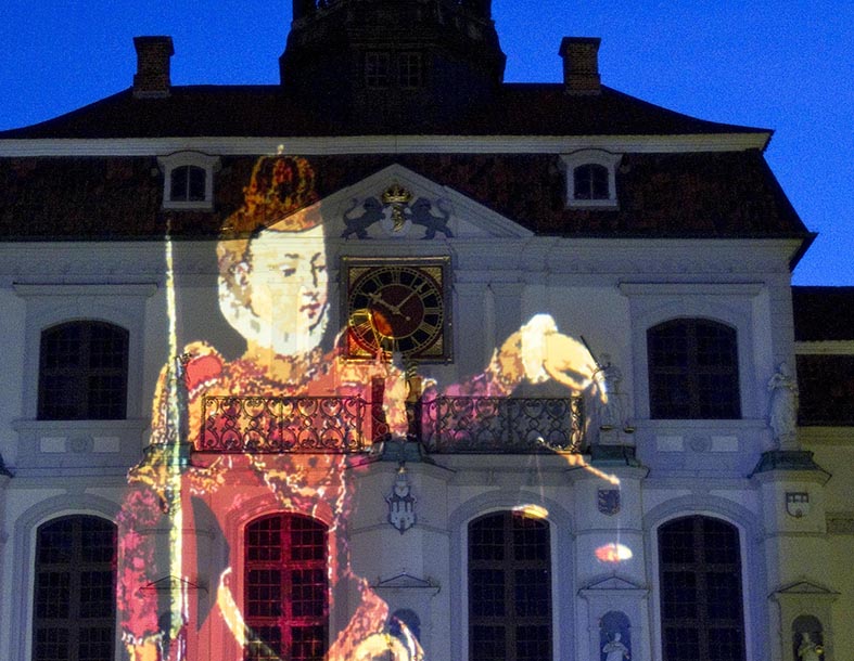 Foto t&w Rathaus wird illuminiert